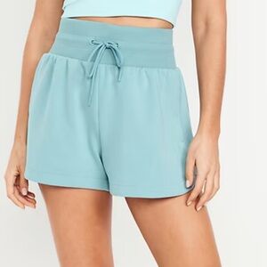 Extra High-Waisted Dynamic Fleece Sweat Shorts